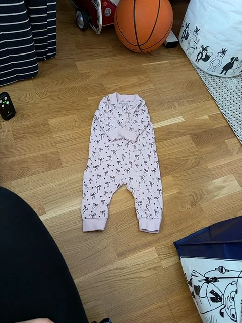 Mywear rusettiyöpuku 56