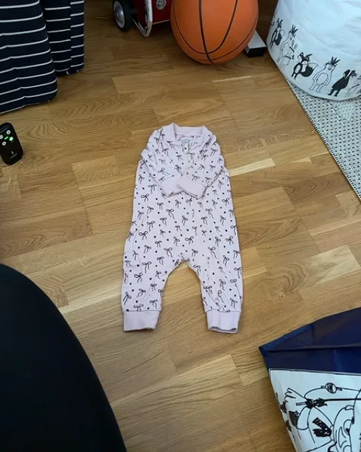 Mywear rusettiyöpuku 56