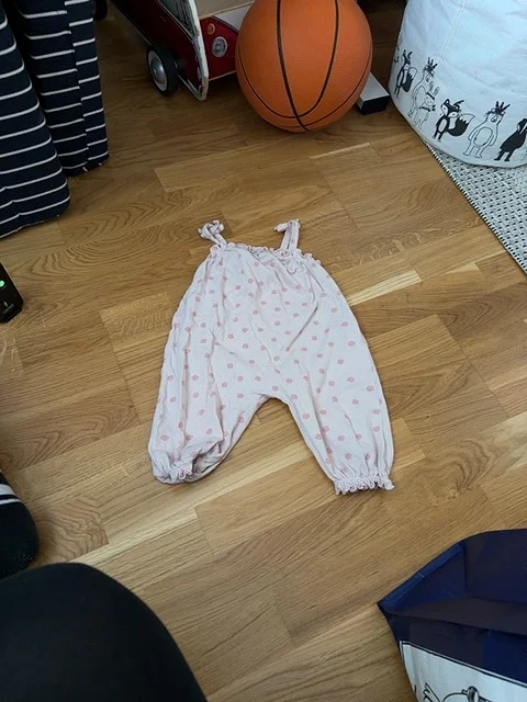 Guppy vaaleanpunainen haalari 62