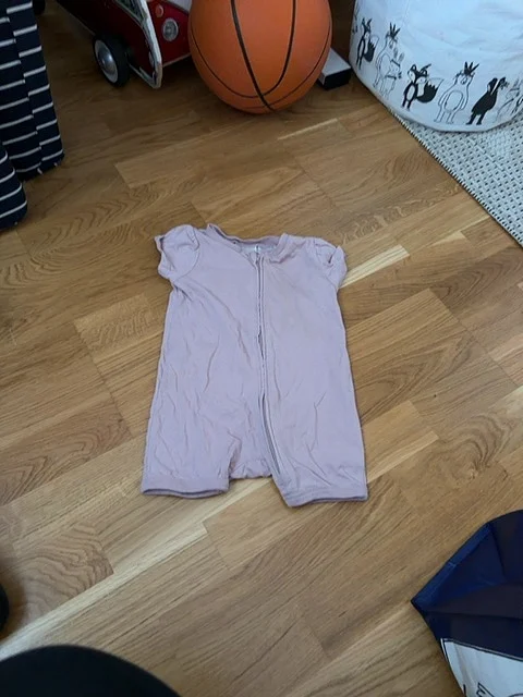 H&M vaaleanpunainen yöpuku 68
