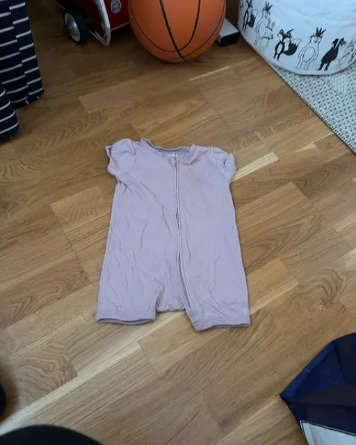 H&M vaaleanpunainen yöpuku 68