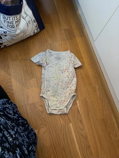Lindex kukkabody 68