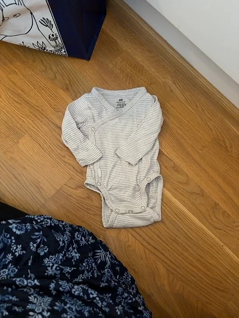 H&M raidallinen body 56