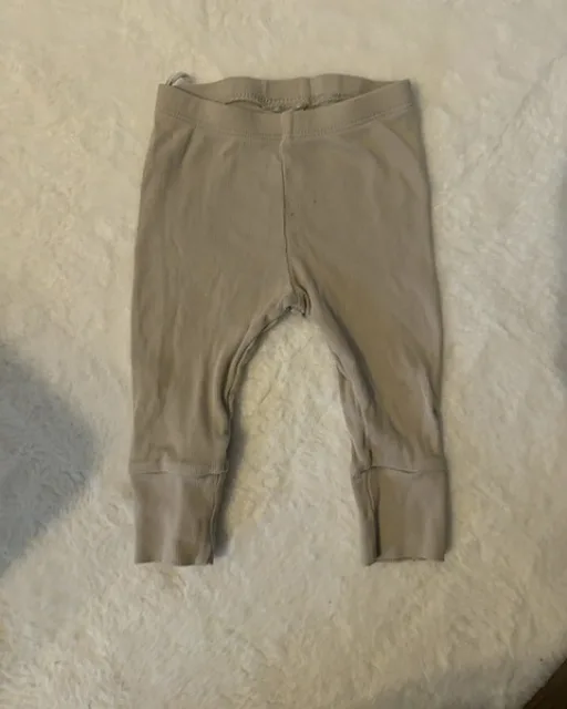 Koko 68 / H&M vaaleat housut (etuosassa kaksi minitahraa)