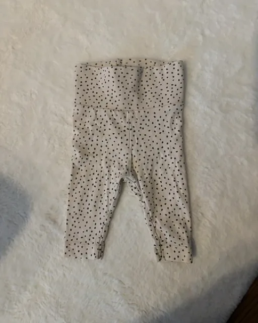 Koko 56 / H&M valkoiset housut mustilla pilkuilla