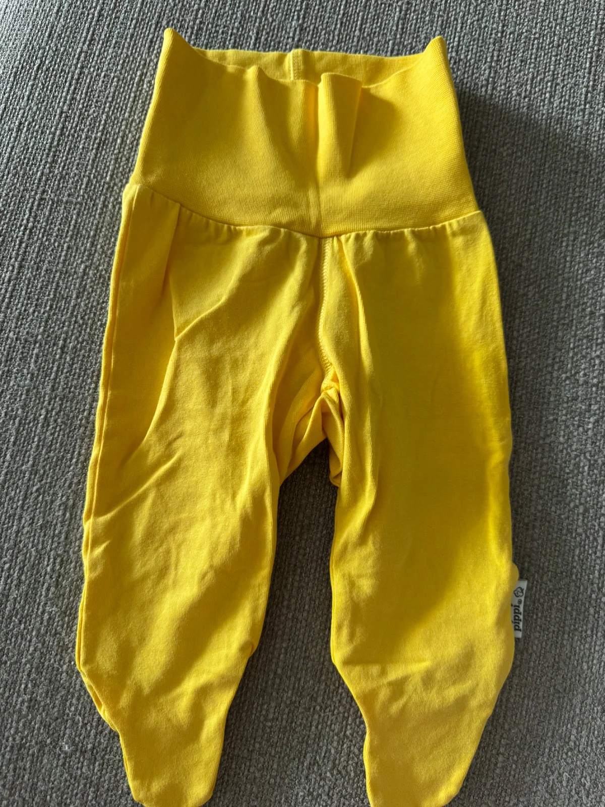 Pippi keltaiset vauvan potkuhousut 50/56