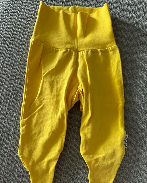 Pippi keltaiset vauvan potkuhousut 50/56