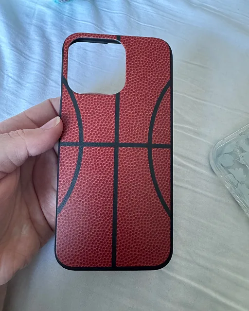Iphone 15 pro max kuoret, koripallo