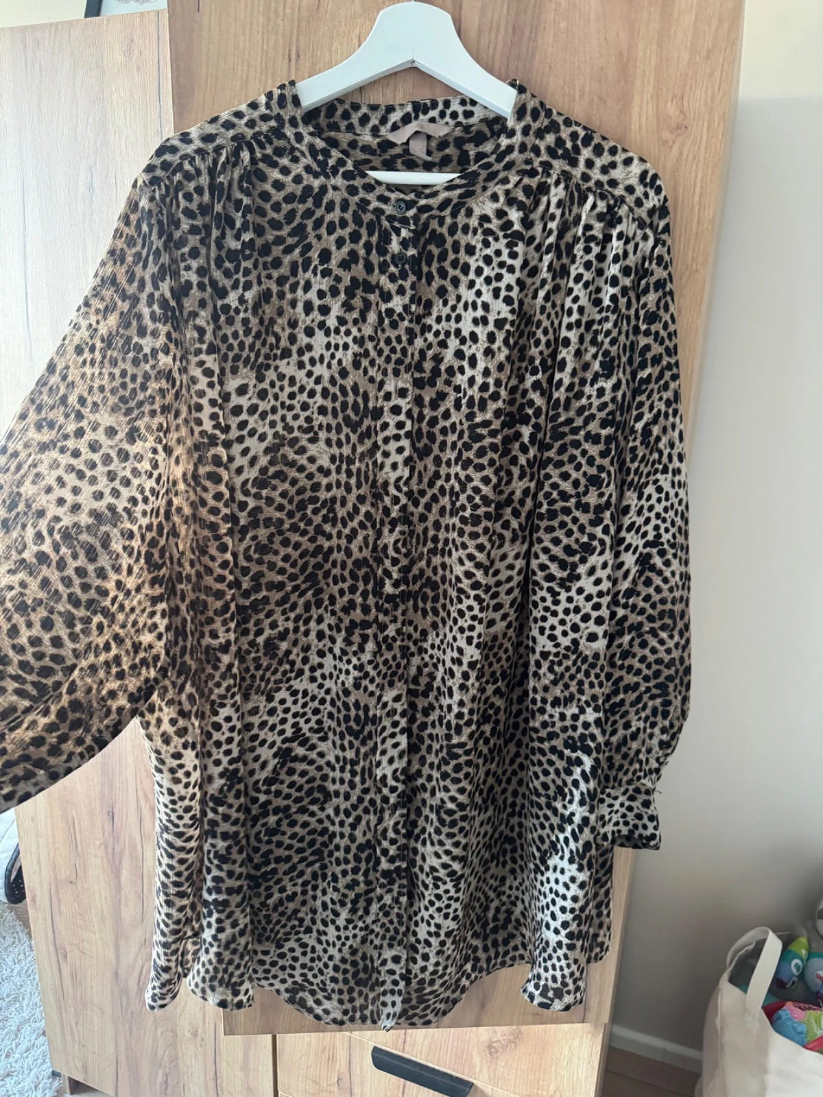 Kuviollinen napillinen pusero H&M 4XL