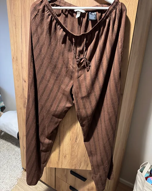 Ruskeat housut raidoilla, H&M L